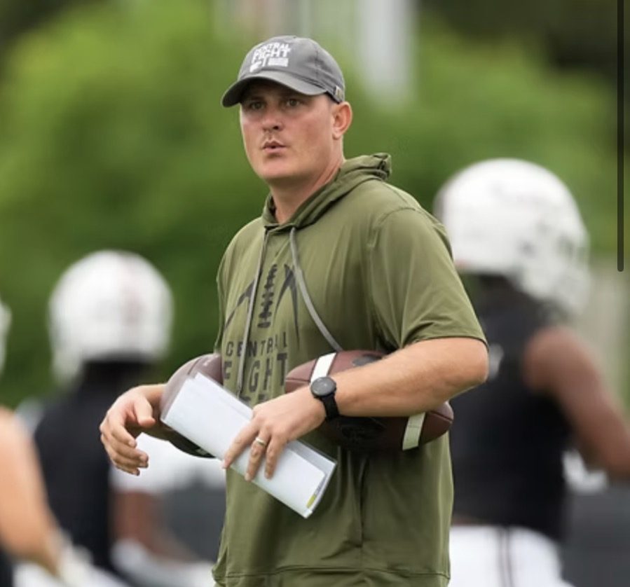 Coach Morris running practice
